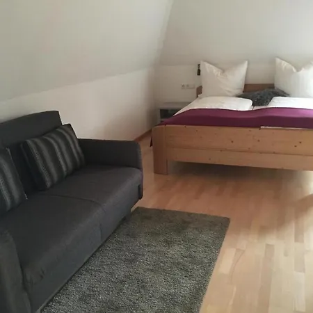 Gaestehaus Schuehle Guest house Tettnang